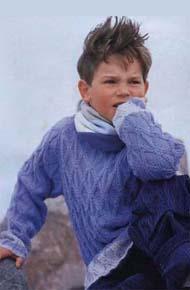 Вязание для детей. Вязаный пуловер с аранами на мальчика.