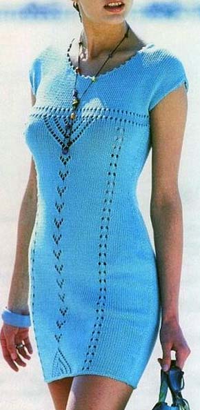 Вязание для женщин.  Вязаное платье коротким приспущенным рукавом. Модель 141