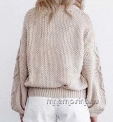 вязаный женский пуловер с ажурным узором